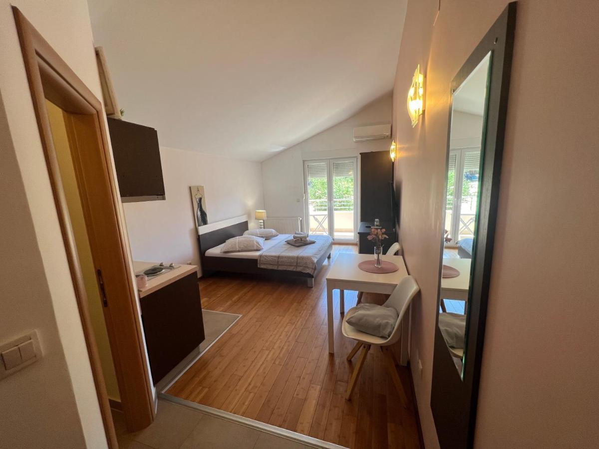 Apartments San Monte Podstrana Exterior photo